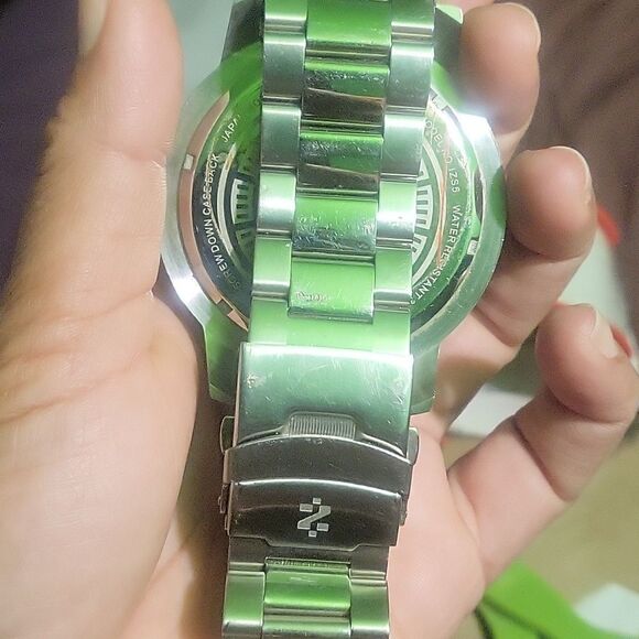 IZOD watch - Picture 2 of 7